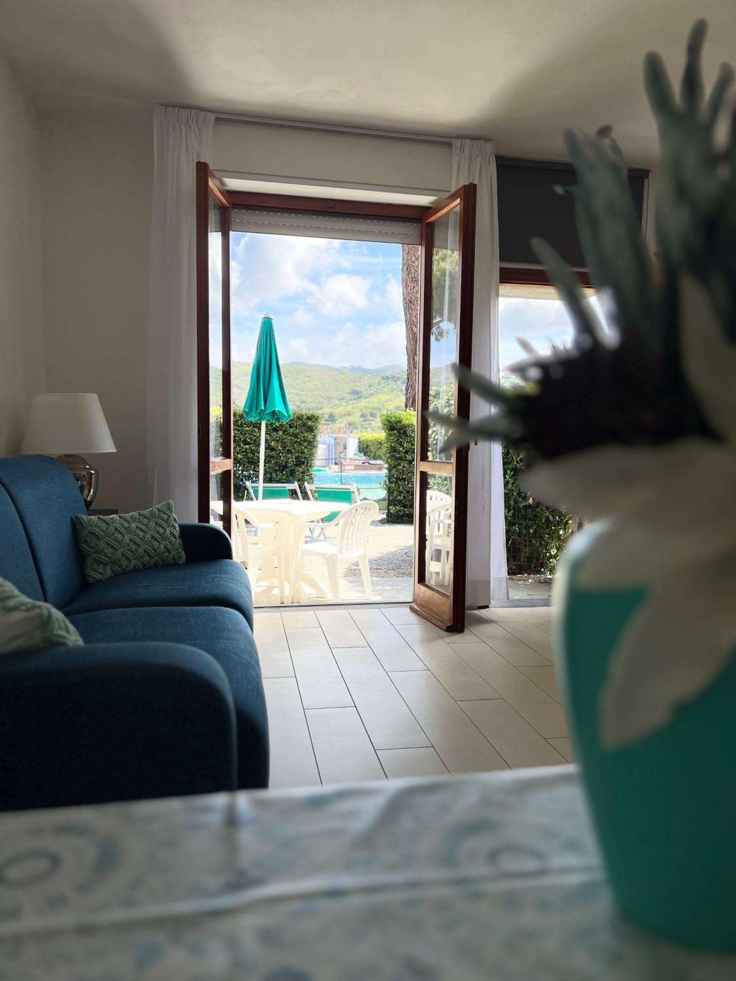 Aviotel Residence マリーナ・ディ・カンポ エクステリア 写真